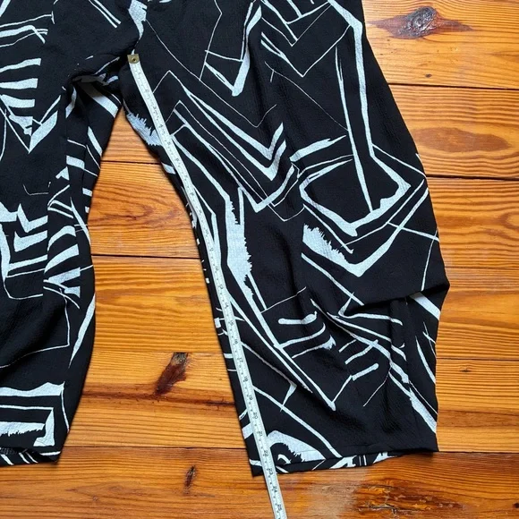 Chalet et Céci Stylish Black and White Wide Leg Pants, EUC, M - Picture 5 of 11